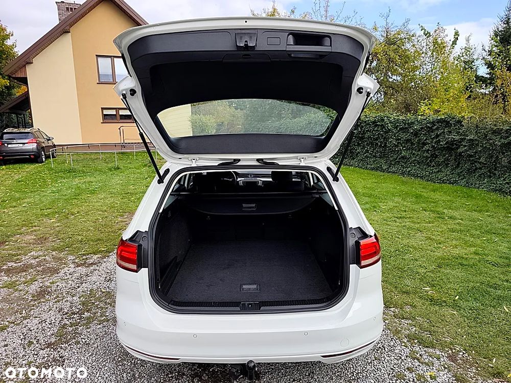 Volkswagen Passat Variant 1.6 TDI (BlueMotion Technology) Comfortline - 26