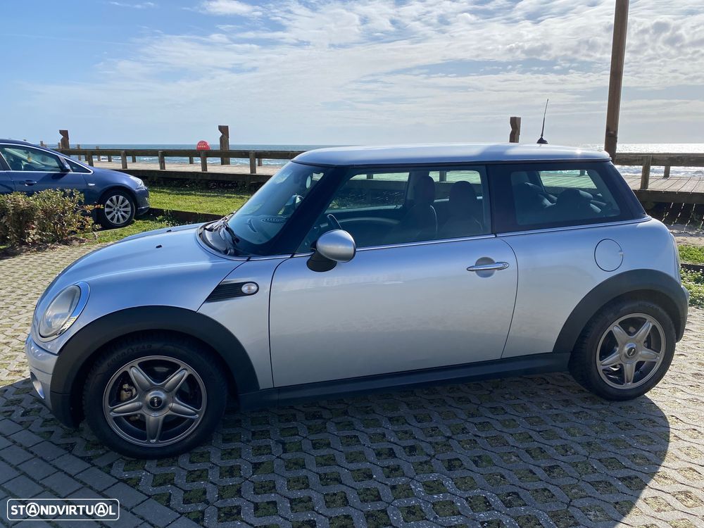 MINI 3 Portas Cooper D - 2
