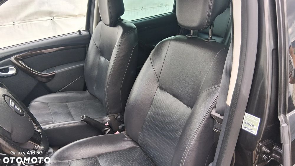 Dacia Duster 1.6 16V 4x4 Prestige - 14