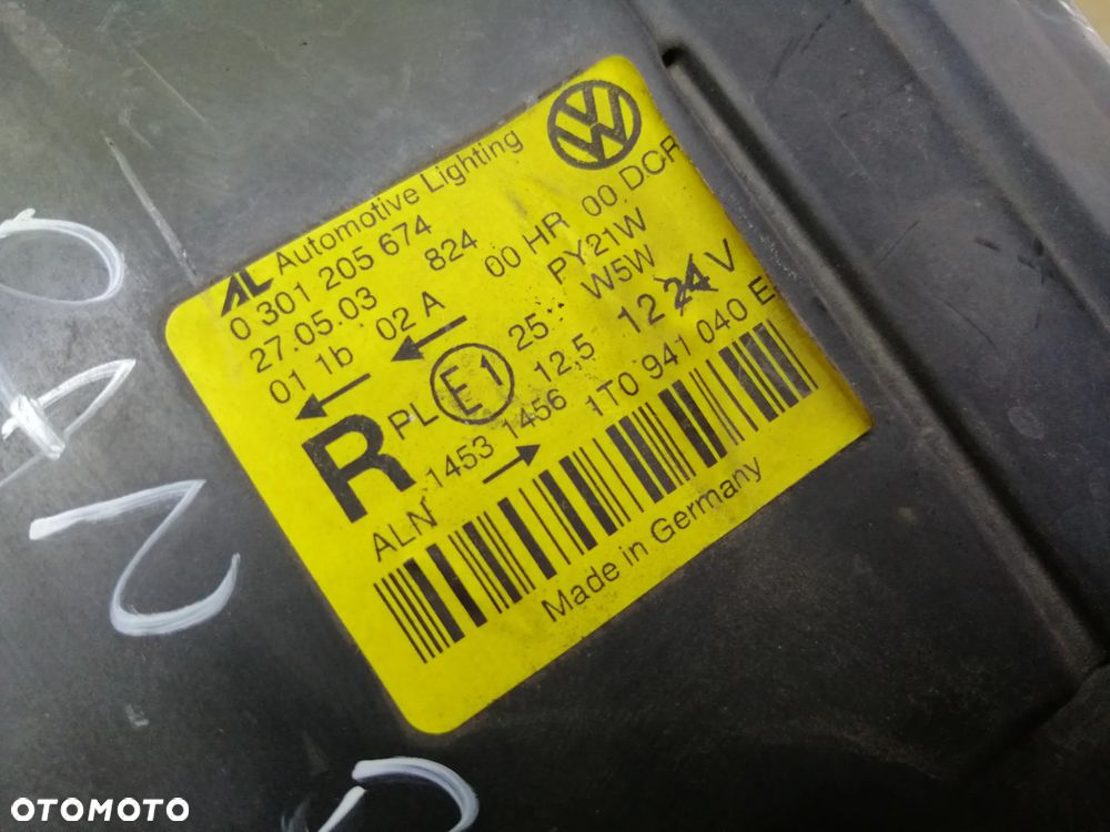 Volkswagen Touran Caddy lampy przód Xenon komplet - 17