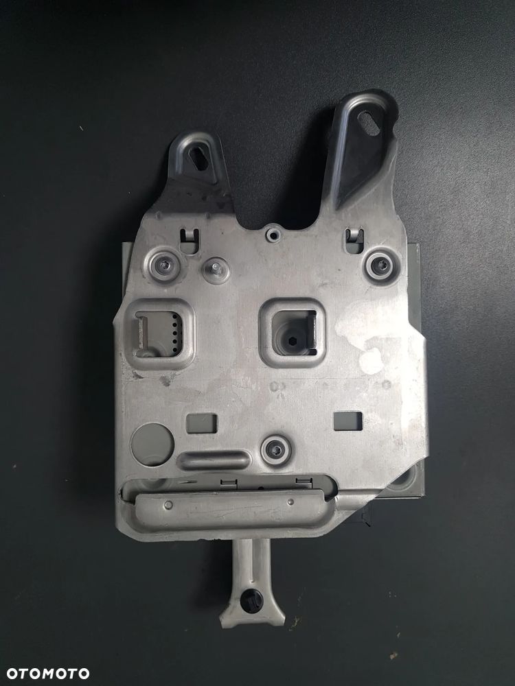 MERCEDES W205 WZMACNIACZ TUNER A2229008911 - 2