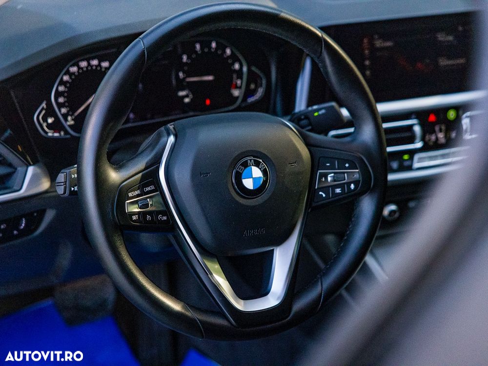 BMW Seria 3 320i AT - 9