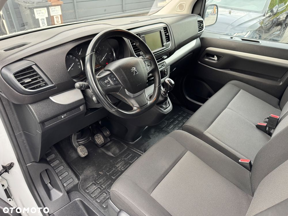 Peugeot Expert Jumpy Scudo Proace Brygadówka 6 osób - 17