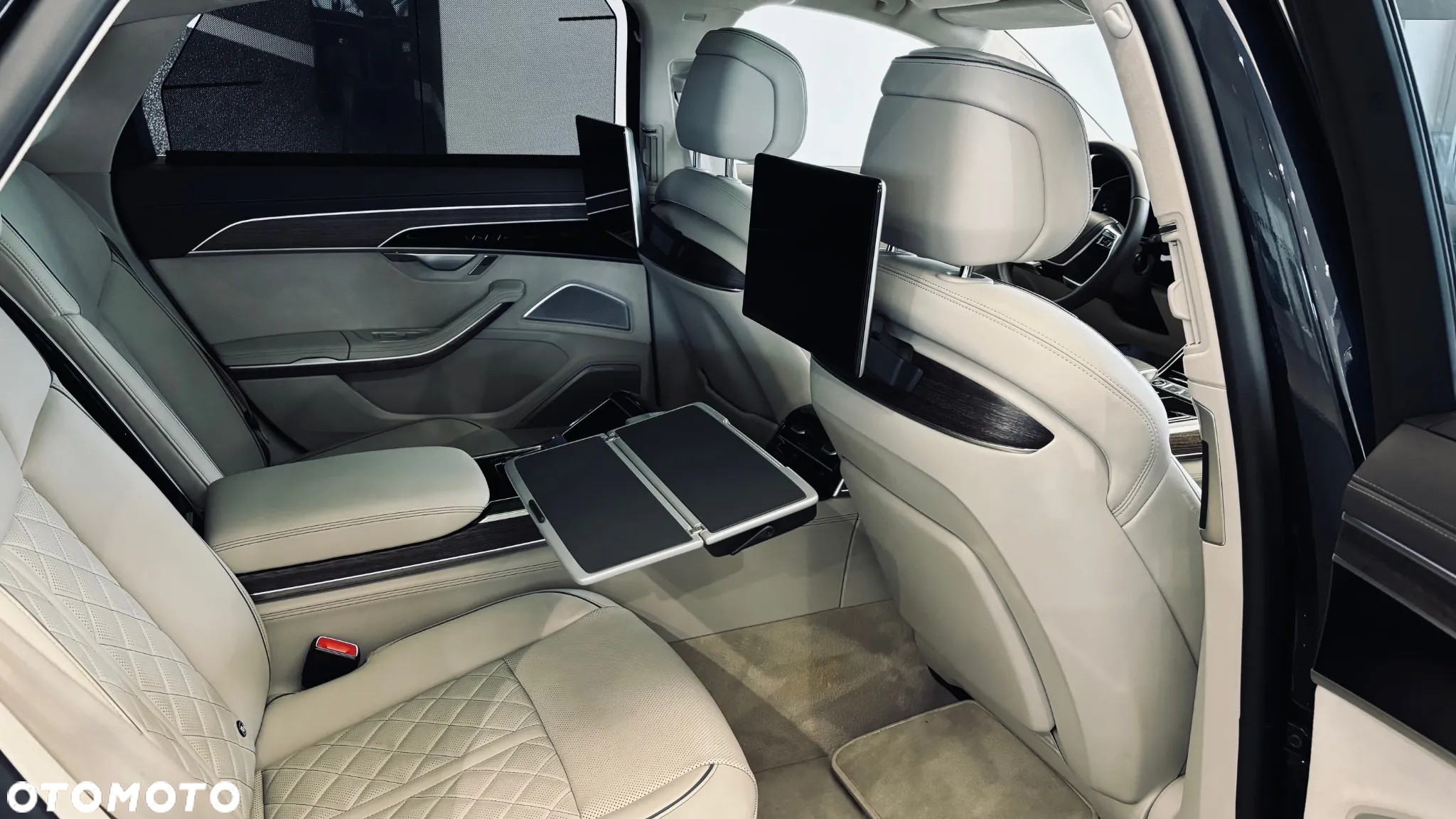 Audi A8 - 10