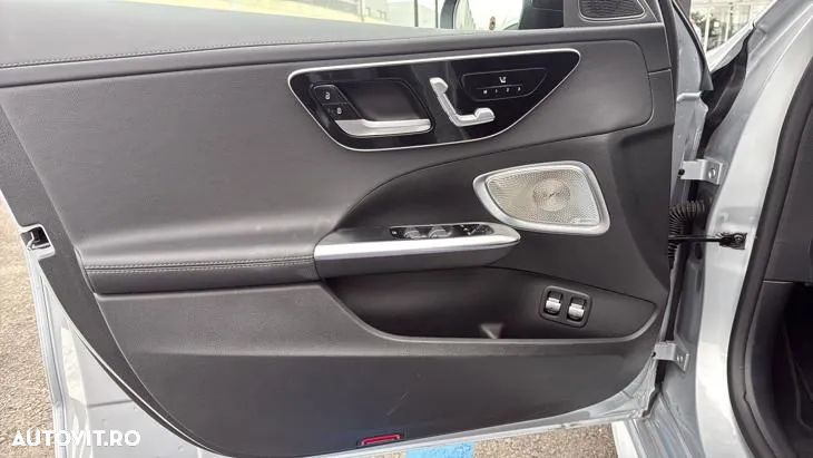 Mercedes-Benz C 300 PHEV 4MATIC - 11