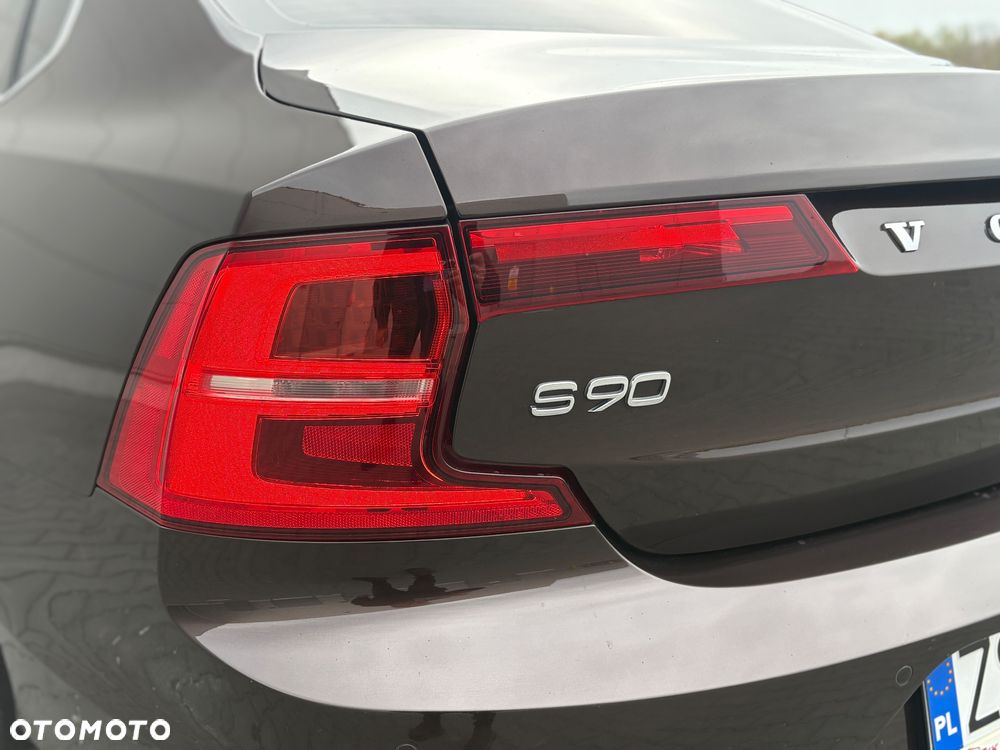 Volvo S90 D4 Momentum Pro - 30