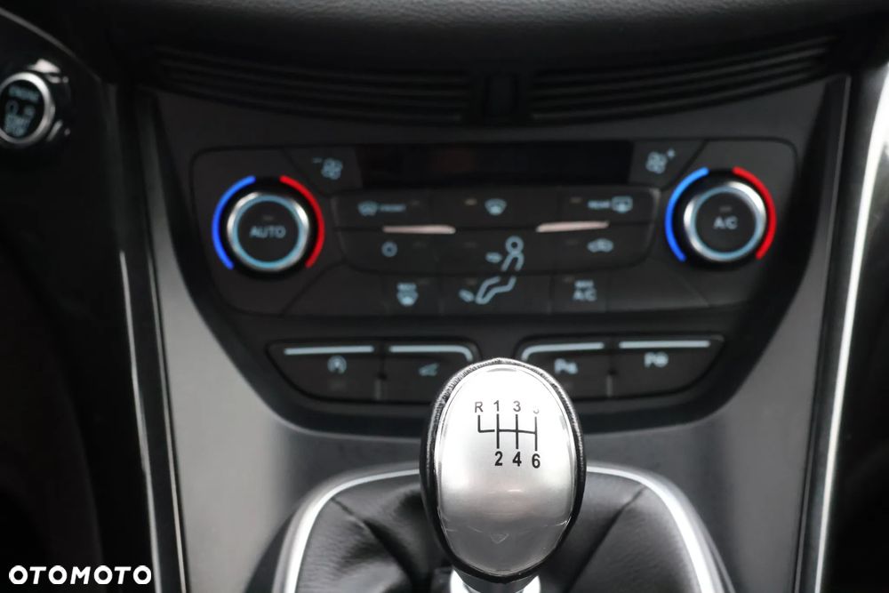 Ford Kuga 1.5 EcoBoost FWD ST-Line ASS - 13