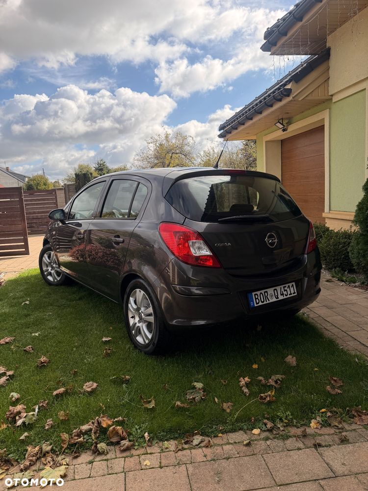 Opel Corsa 1.2 16V Cosmo - 15