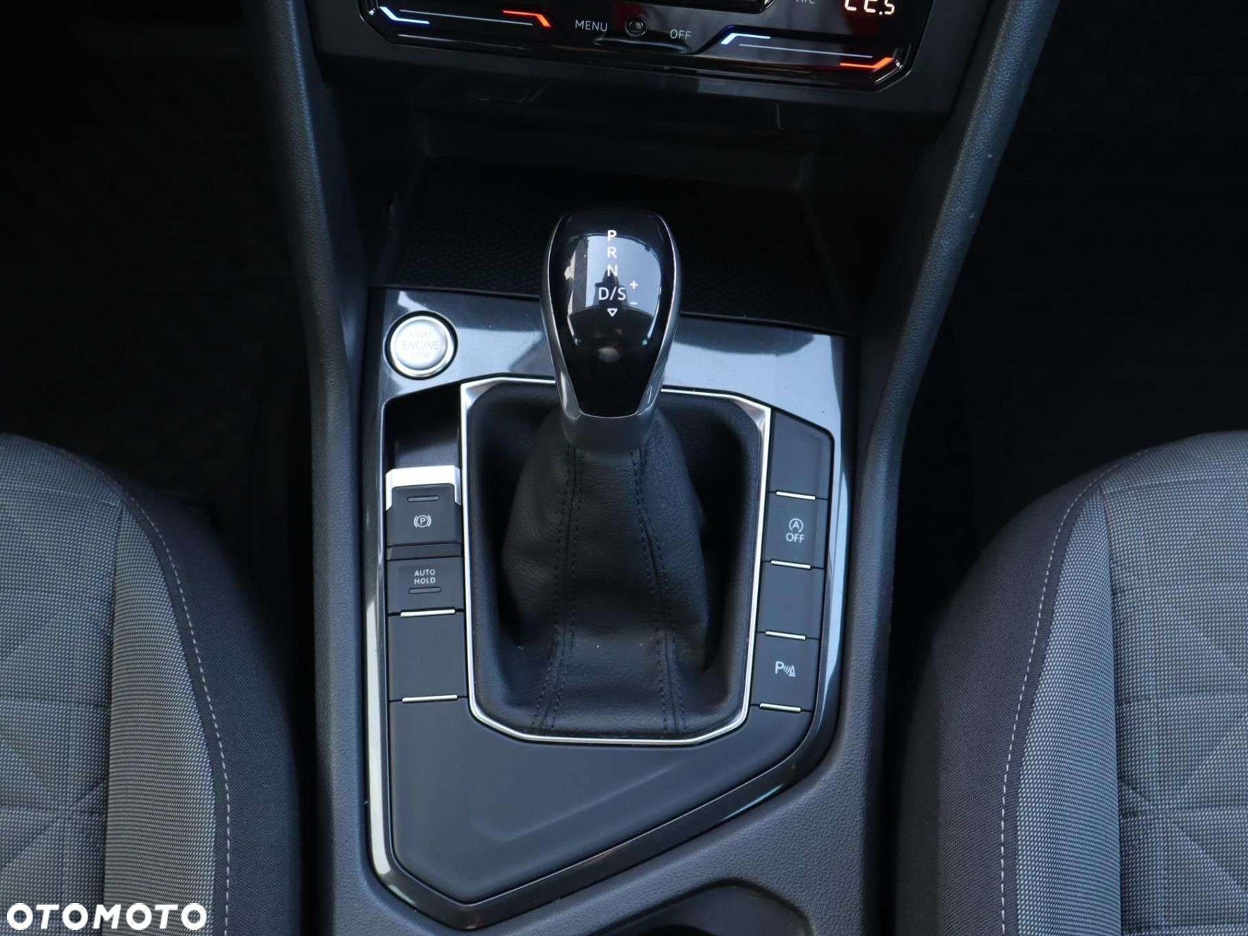 Volkswagen Tiguan - 11