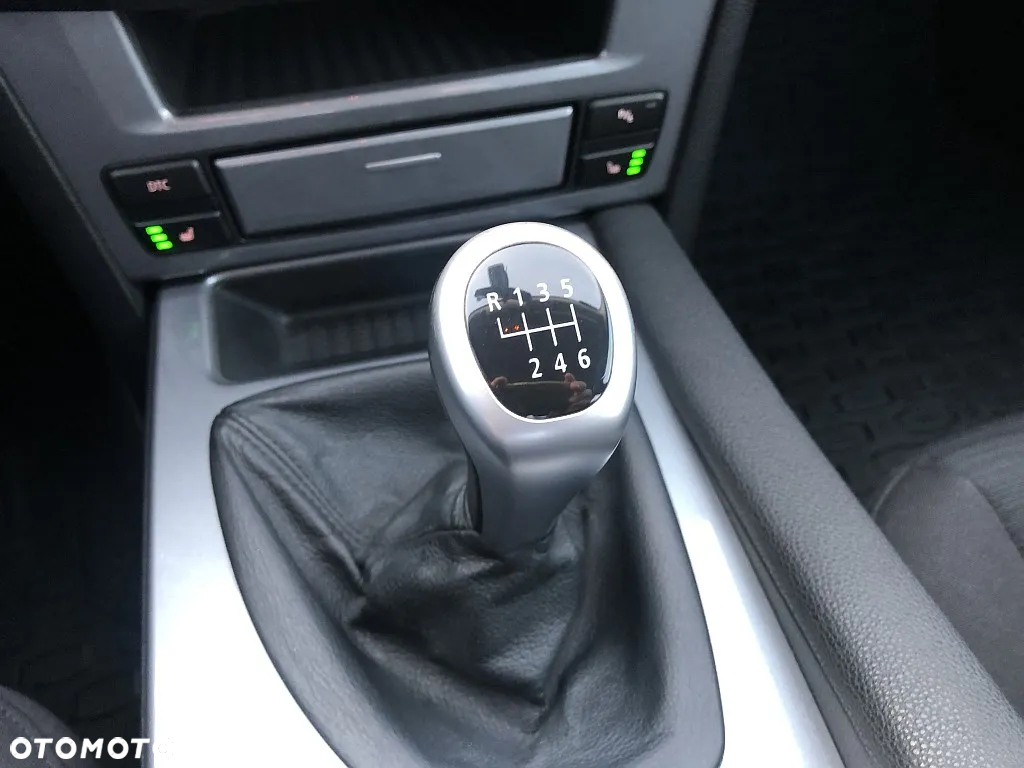 BMW Seria 5 523i - 17