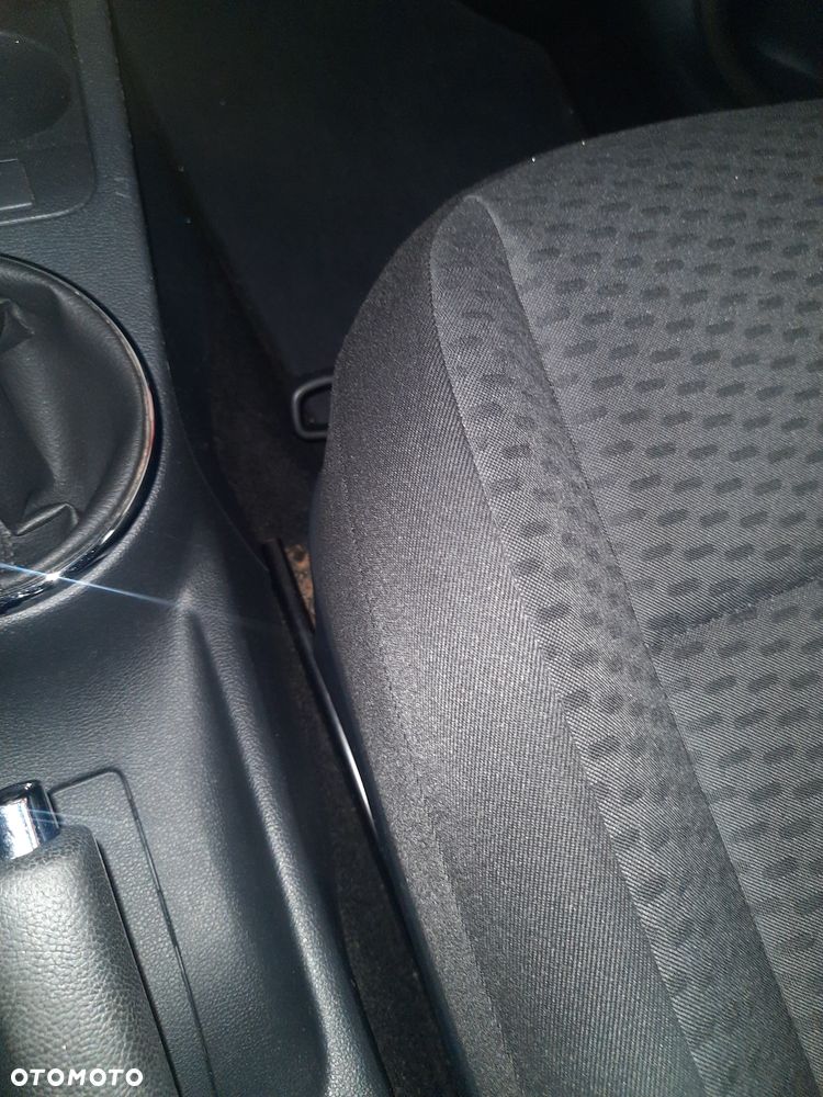 Skoda Roomster 1.2 Active - 11