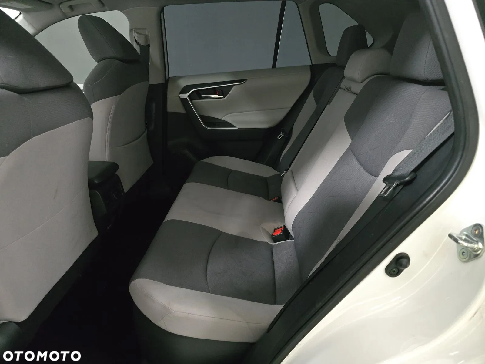 Toyota RAV4 - 11