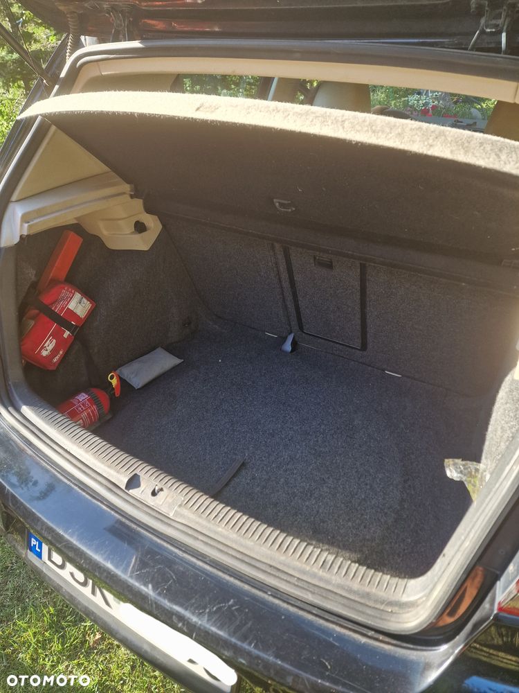 Volkswagen Golf - 8