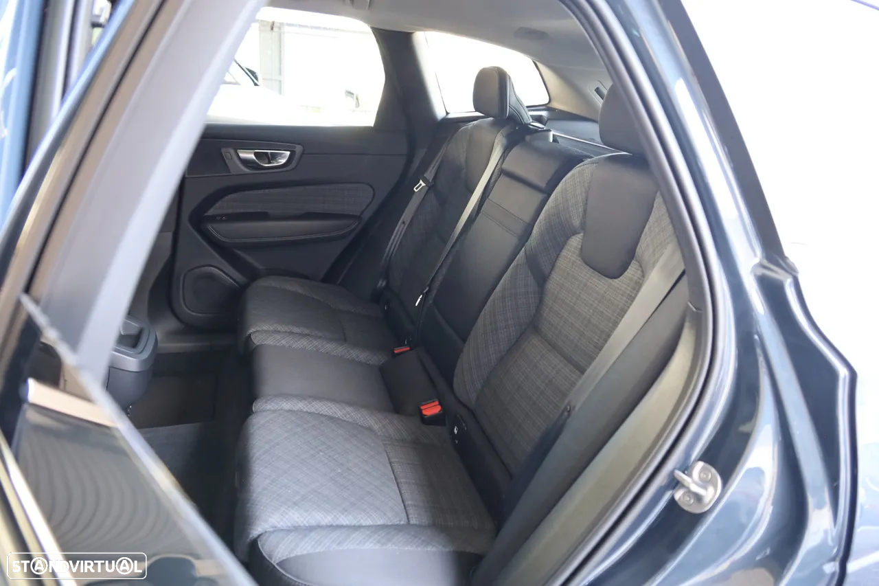 Volvo XC 60 2.0 B4 Core - 10