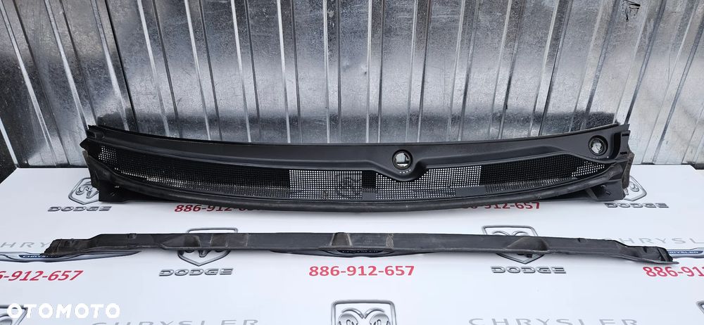 Chrysler Pacifica 2016- Podszybie górne plastikowe 68228471AE 68228473AB - 2