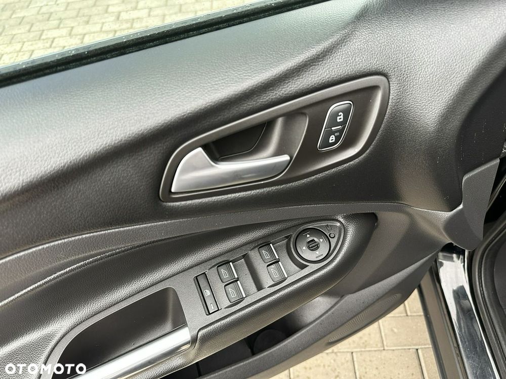 Ford Kuga 1.5 EcoBoost 2x4 SYNC - 16