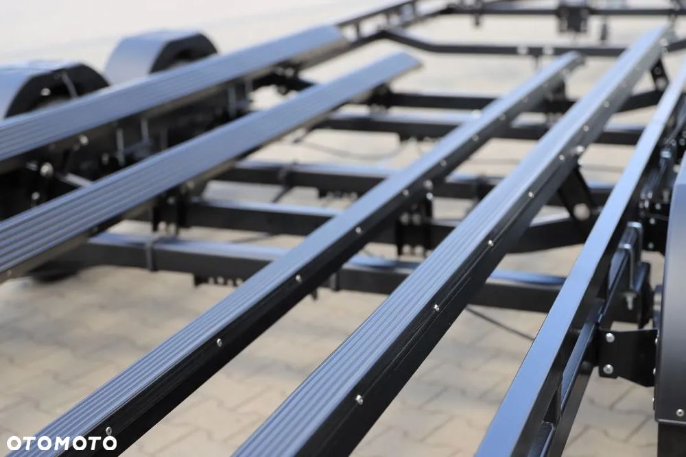 Lorries Przyczepa Podłodziowa PP35-9825 w Kolorze Czarnym Do Łodzi Max 9.8 M DMC 3500 kg Tylne Lampy LED - 17