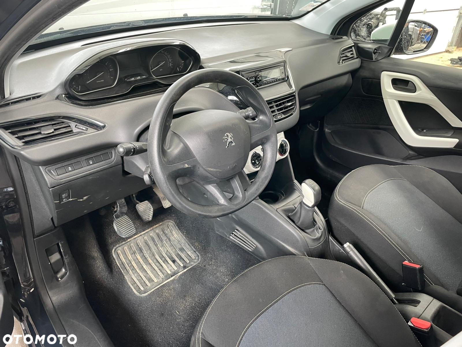 Peugeot 208 1.2 PureTech Active - 15