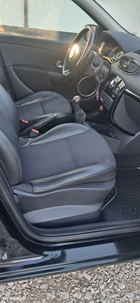 Renault Clio - 15
