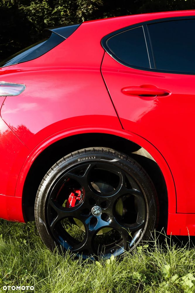 Alfa Romeo Stelvio 2.0 Turbo Tributo Italiano Q4 - 14