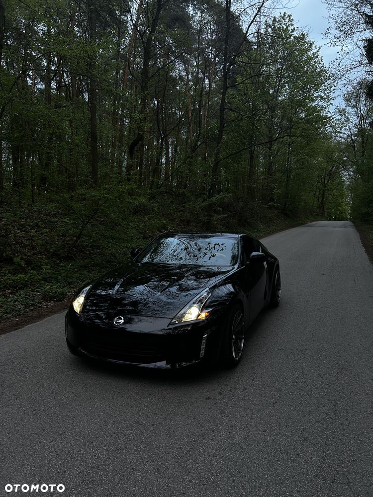 Nissan 370 Z - 16