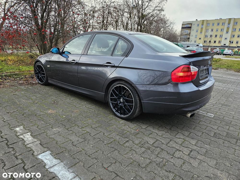 BMW Seria 3 320i - 6