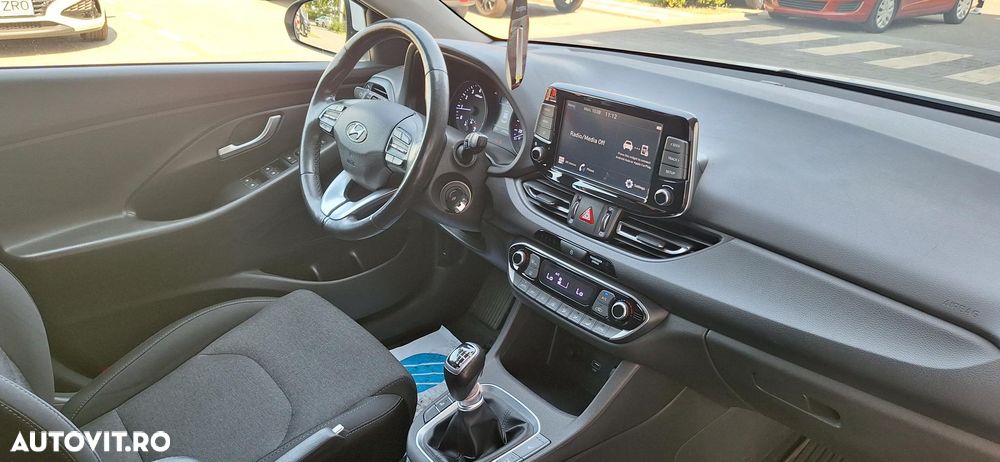 Hyundai i30 1.5 110CP M/T Highway - 11
