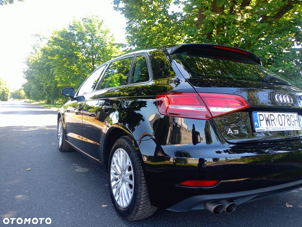 Audi A3 Sportback 2.0 TDI S tronic design - 4