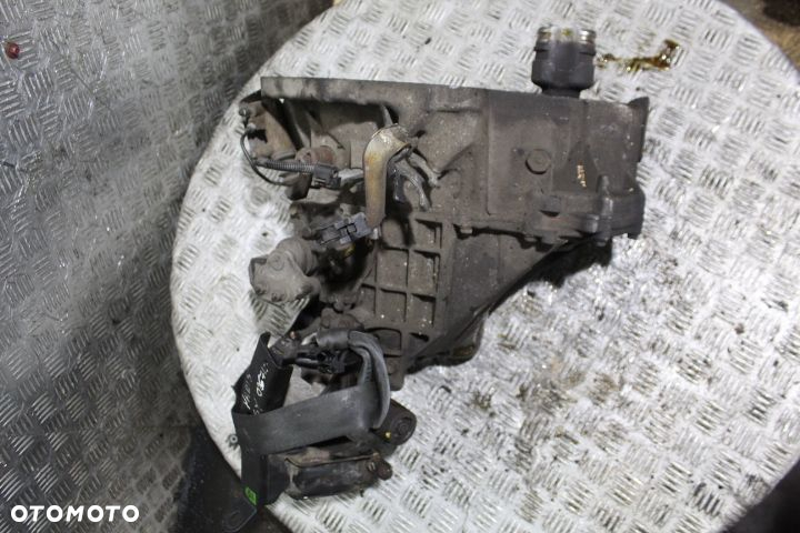 SKRZYNIA BIEGÓW TOYOTA YARIS II 1.0 - 5