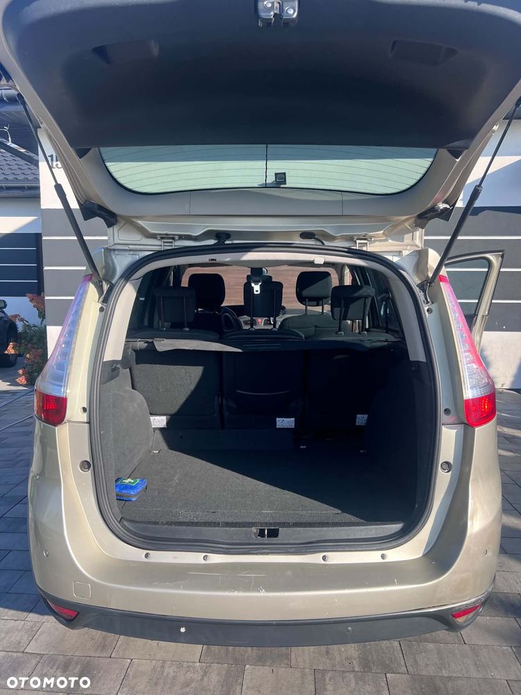 Renault Scenic - 8