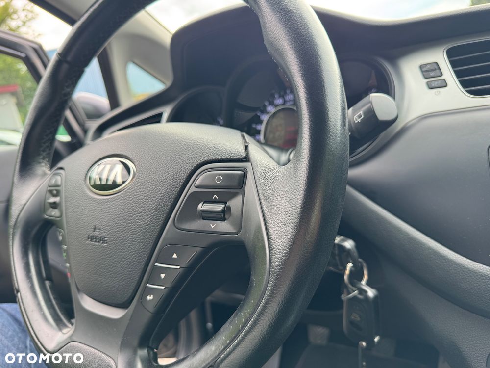 Kia Ceed 1.6 GDI ISG Dream Team Edition - 20