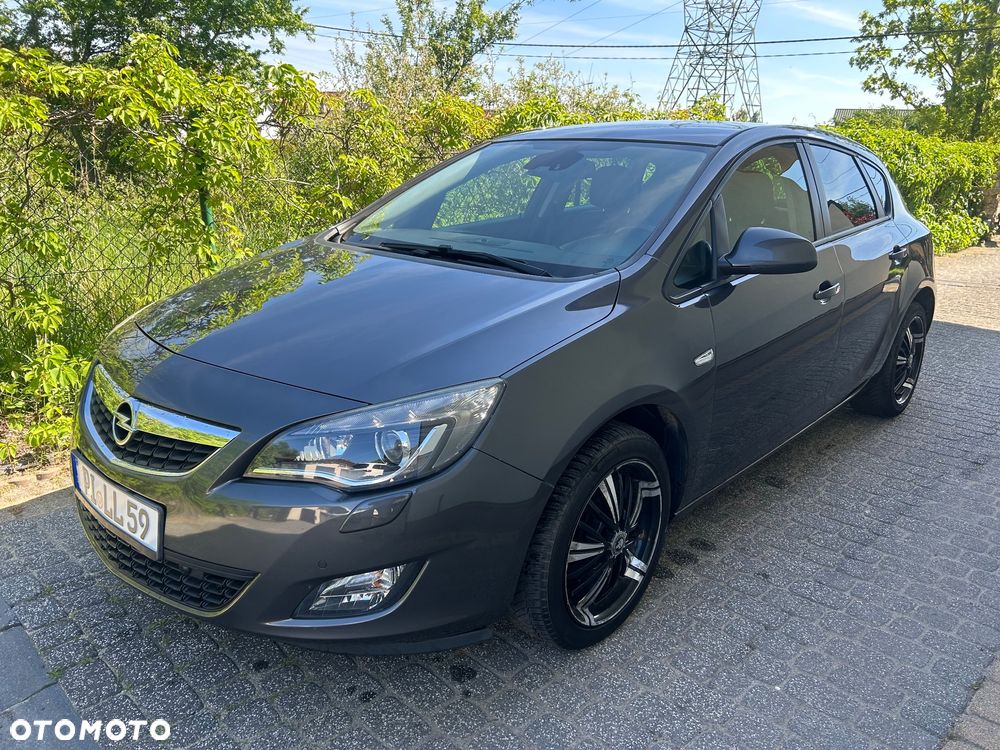 Opel Astra 1.4 Turbo 150 Jahre - 1