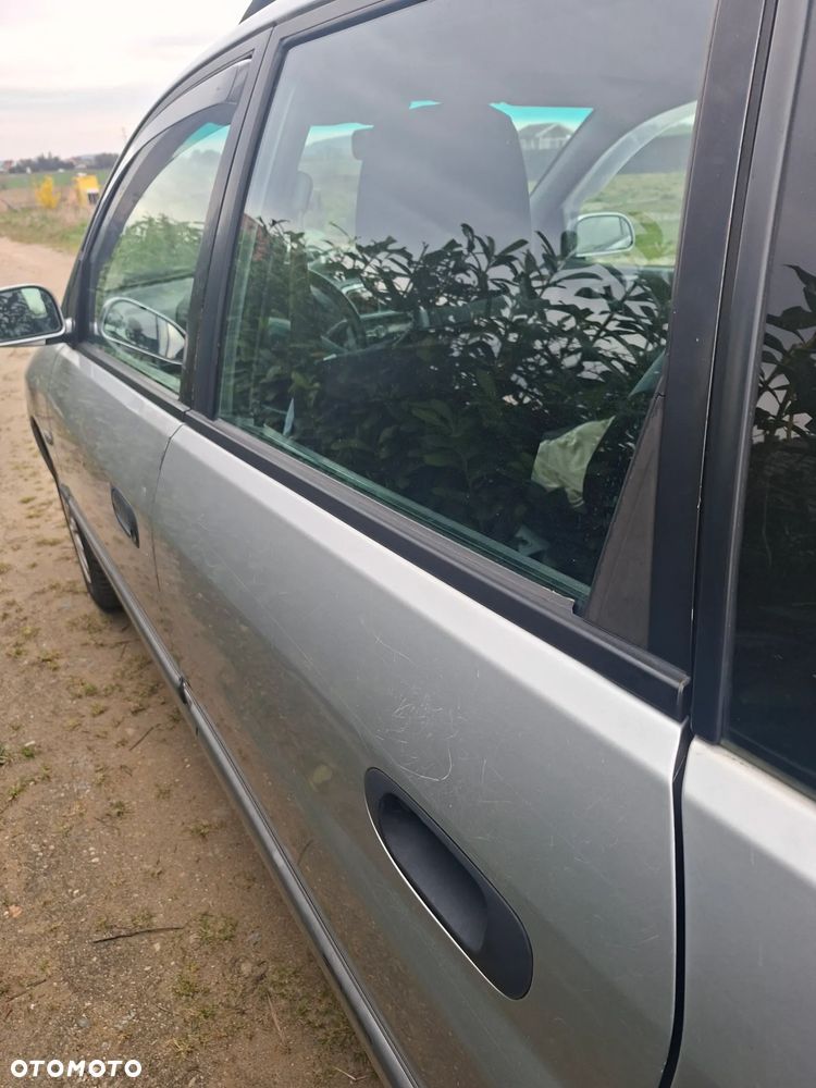 Mitsubishi Space Star - 14