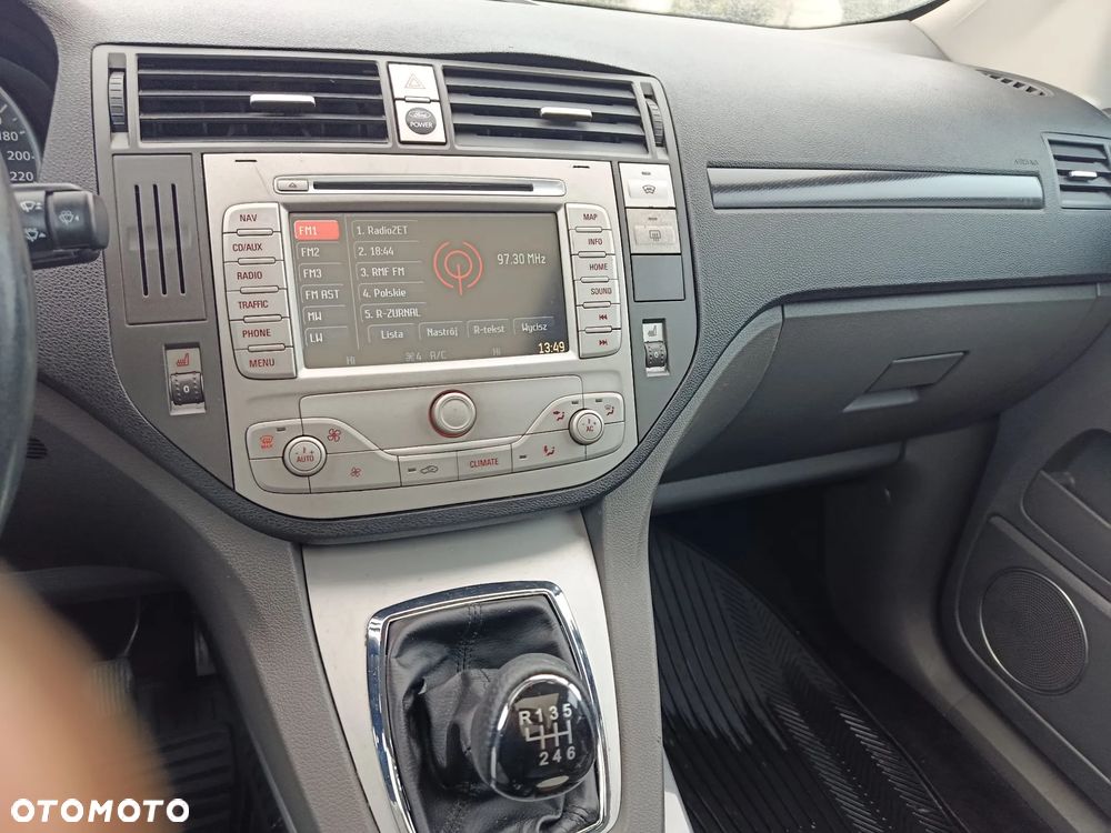 Ford Kuga 2.0 TDCi Titanium FWD - 12