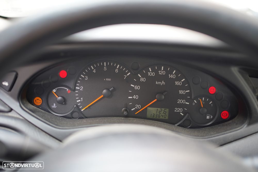 Ford Focus 1.4 Trend - 5