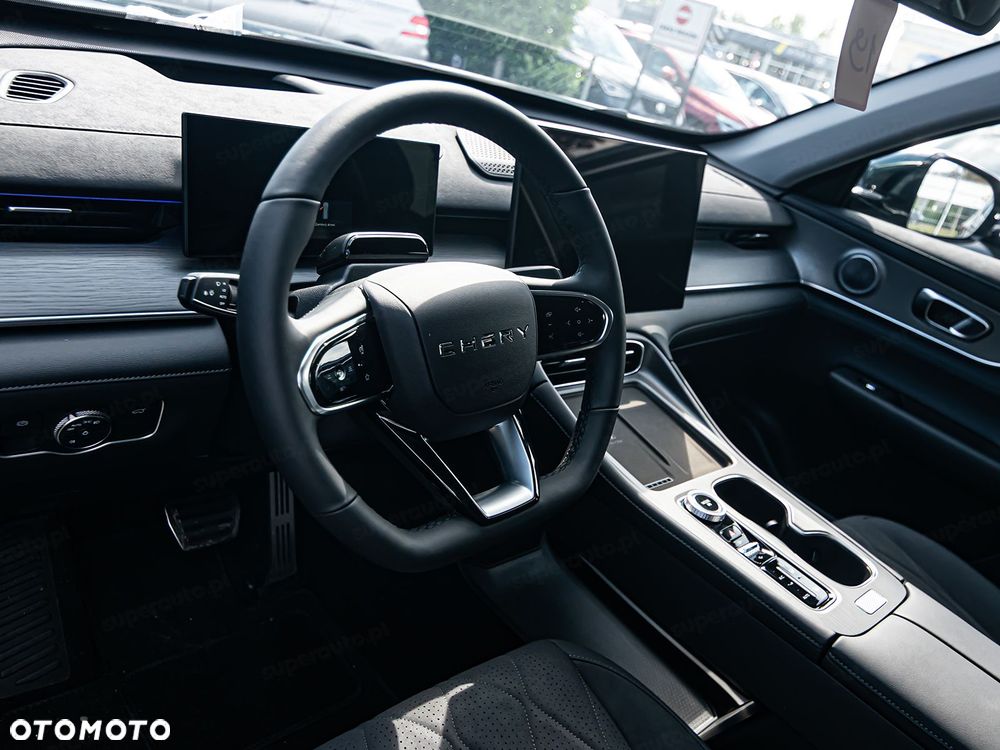 Chery Tiggo 8 1.6 T-GDI Comfort DCT - 8