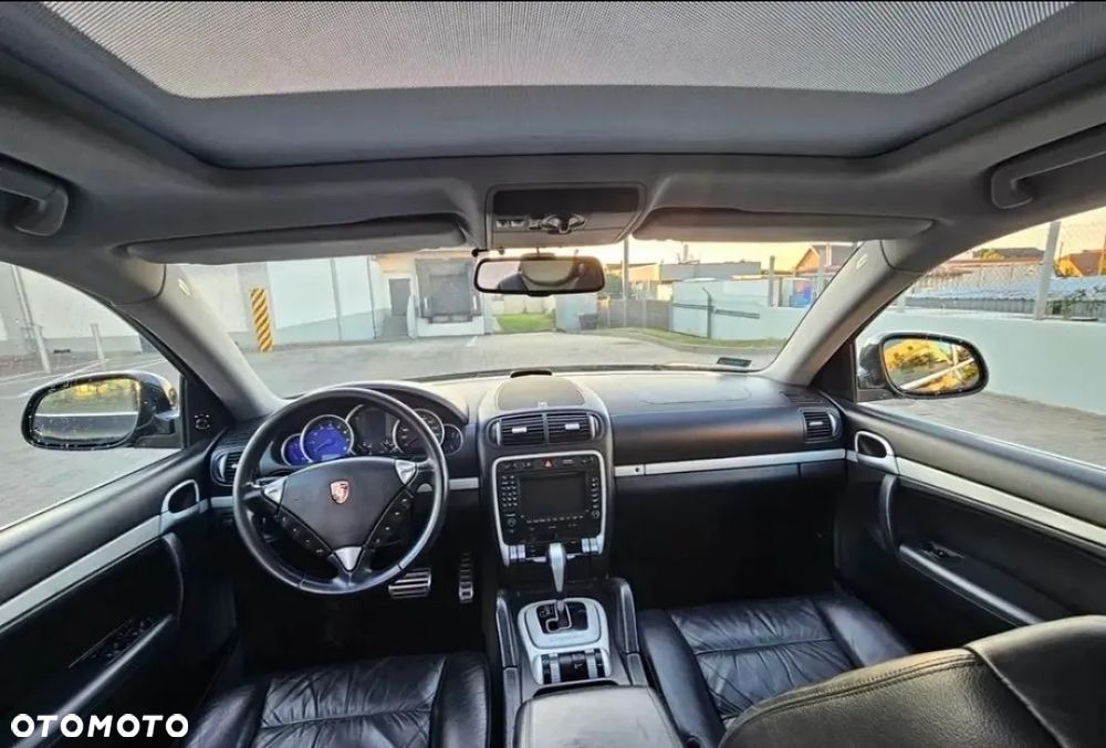 Porsche Cayenne - 9