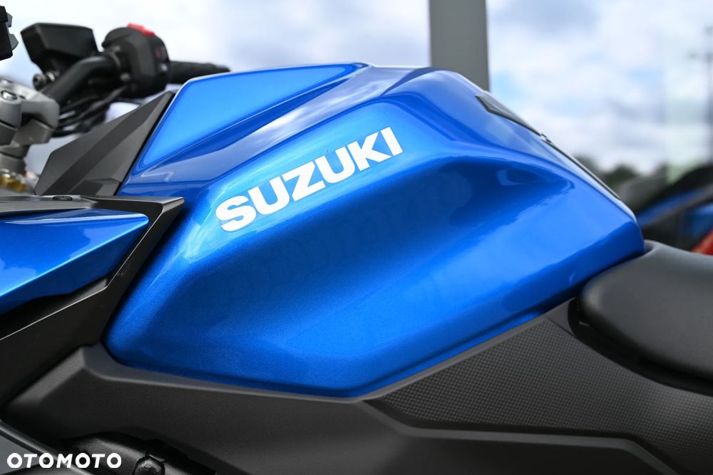 Suzuki GSX 1000 - 34