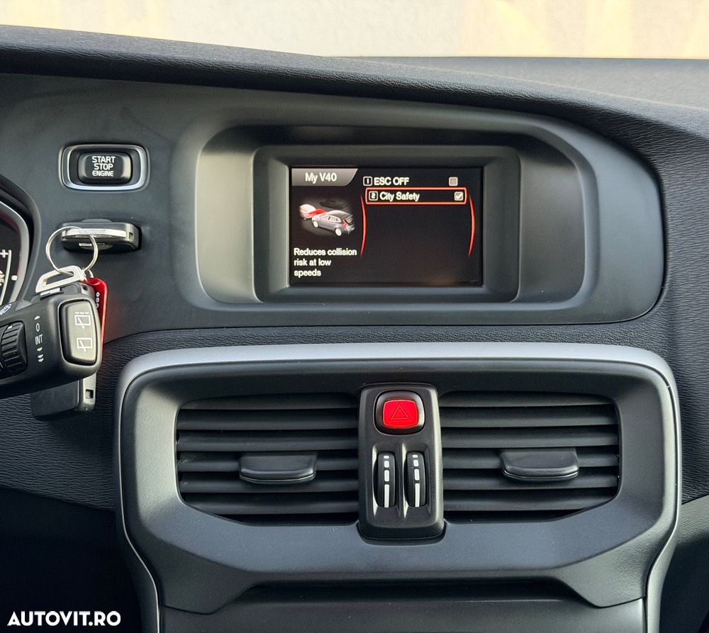 Volvo V40 D2 Kinetic - 31