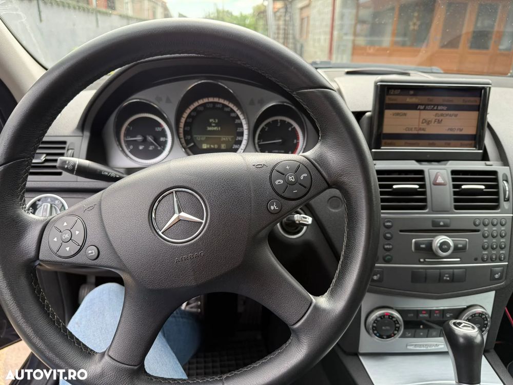 Mercedes-Benz C - 4