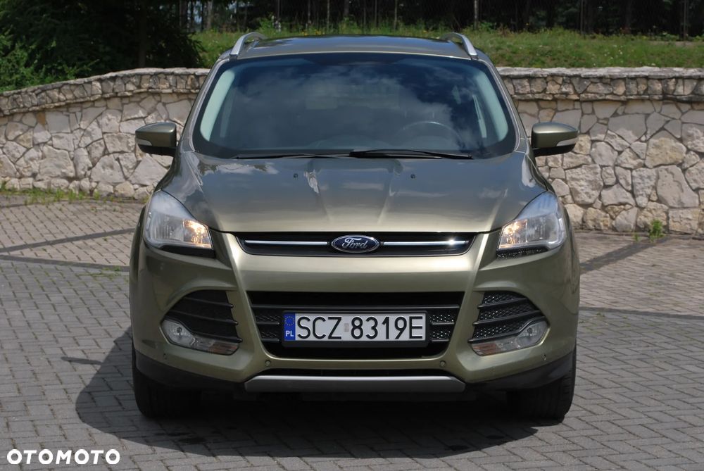 Ford Kuga 2.0 TDCi 2x4 Titanium - 12