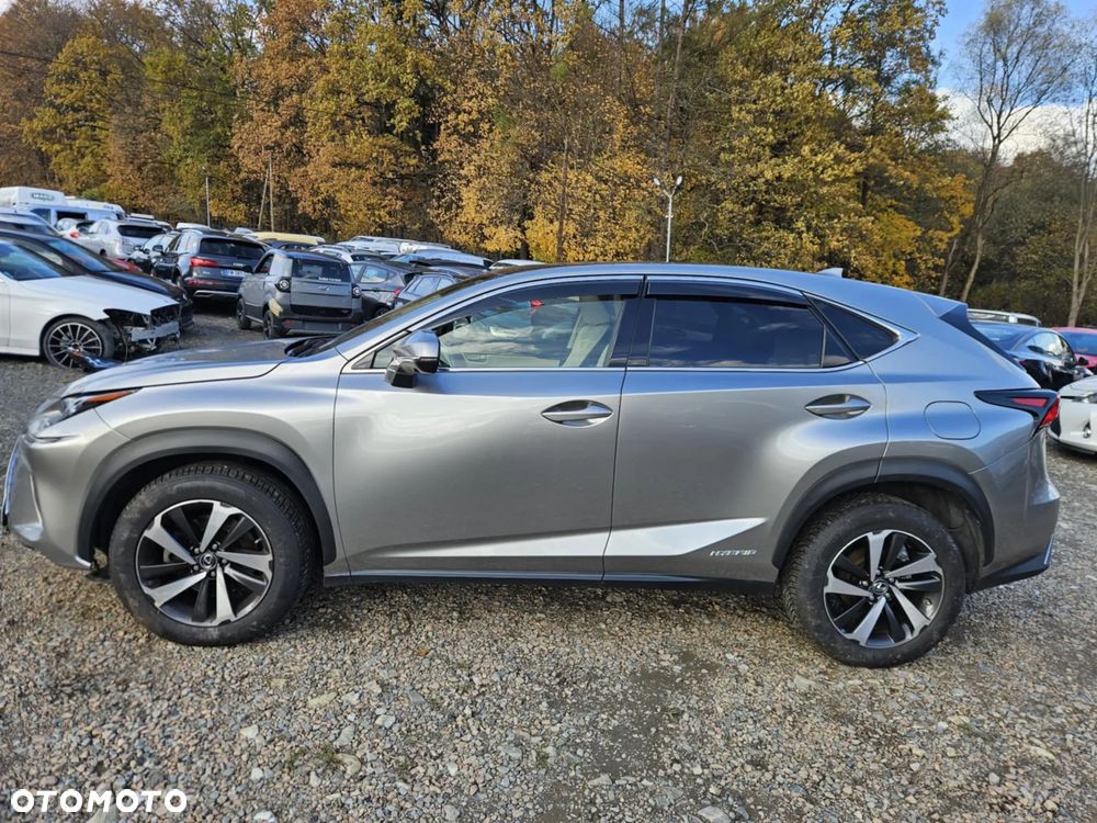 Lexus NX 300h Prestige AWD - 4