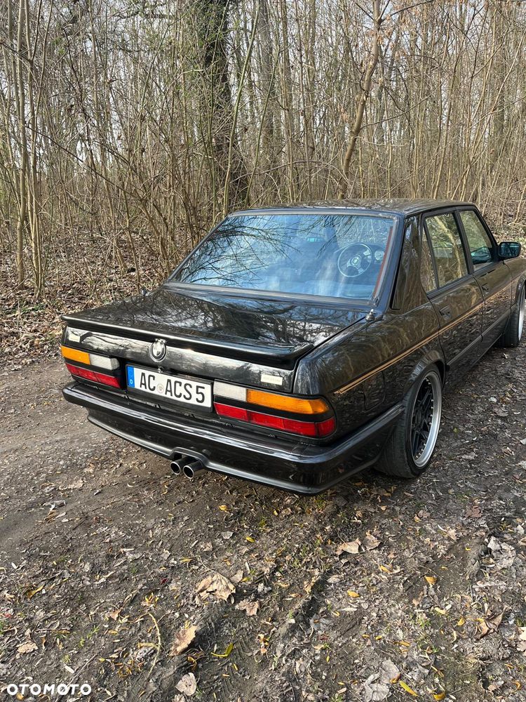 BMW Seria 5 535 i - 8