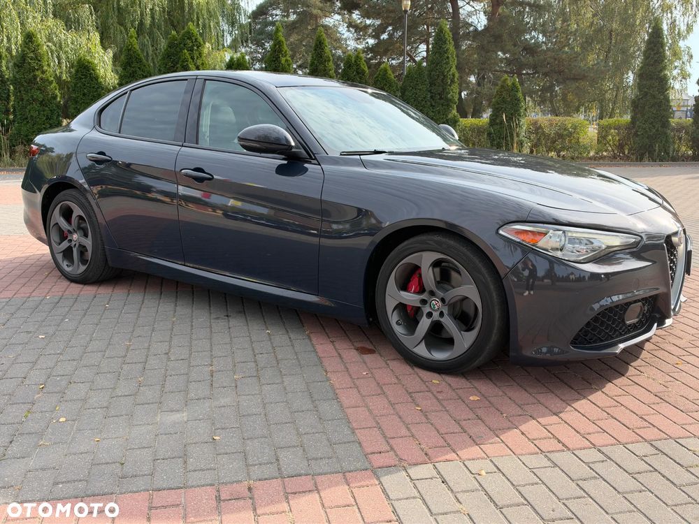Alfa Romeo Giulia 2019 photo 3