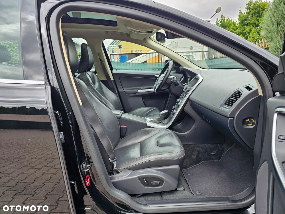 Volvo XC 60 D3 Summum - 28