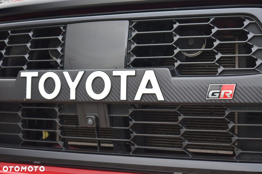 Toyota Hilux 2.8 D-4D Double Cab GR Sport 4x4 - 25
