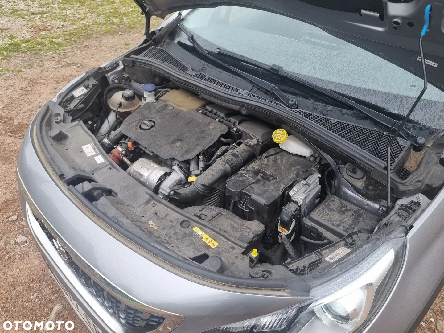 Peugeot 2008 BlueHDi 100 STOP & START Allure - 10