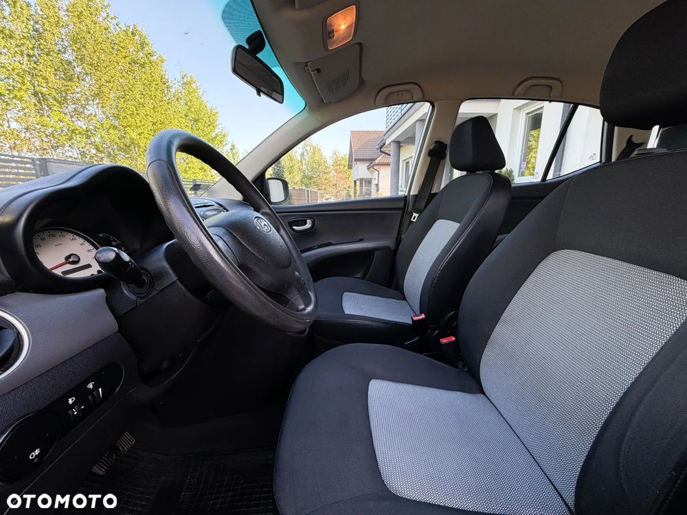 Hyundai i10 - 10