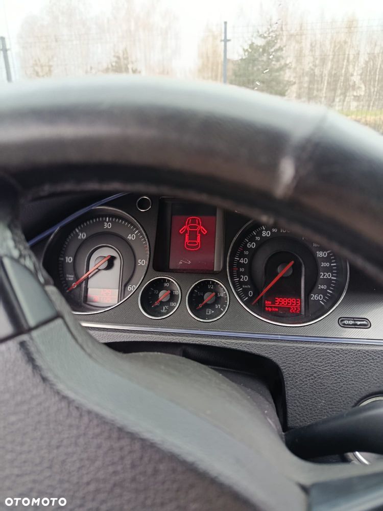 Volkswagen Passat 2.0 TDI Trendline - 9