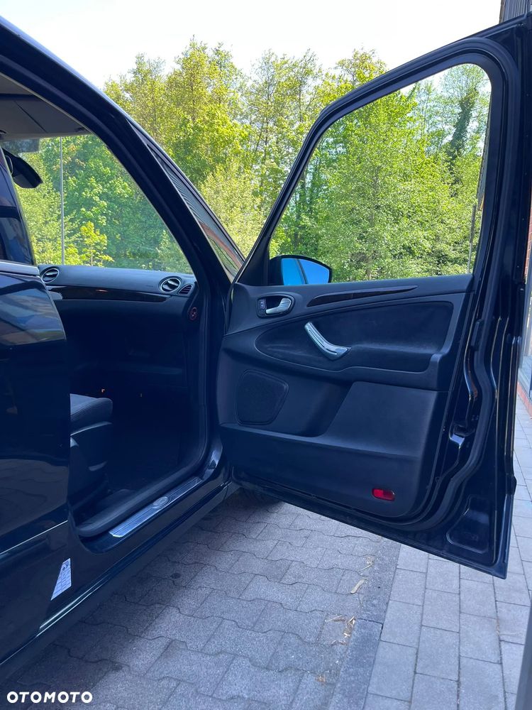 Ford Galaxy 2.0 TDCi Ghia - 11